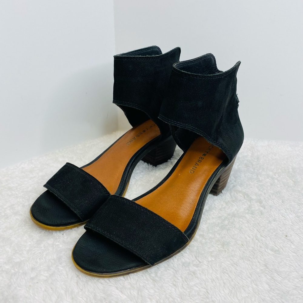 Lucky Brand Black Suede Barbina Sandals Size 7